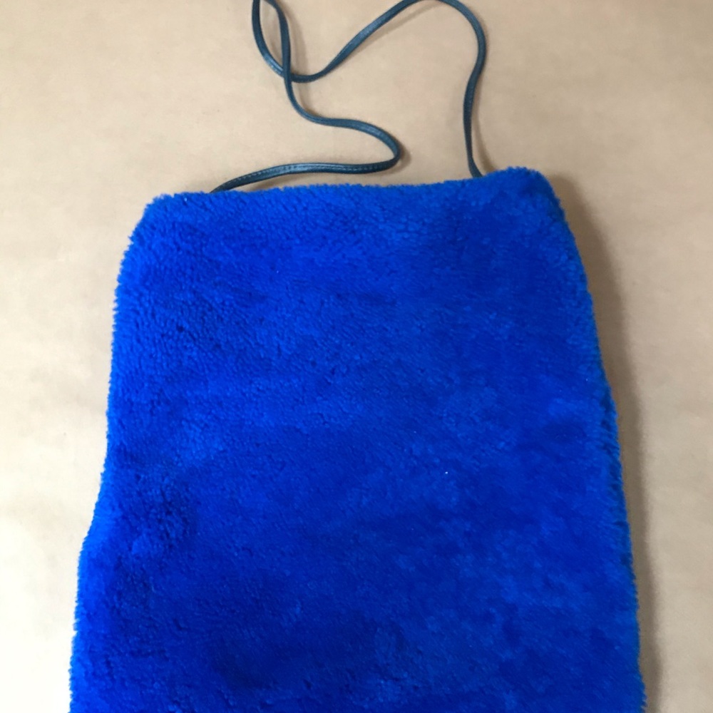 Off-White fleece satchel bag, color “Grover”